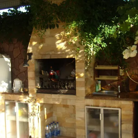 House Near The Sea בית נופש *